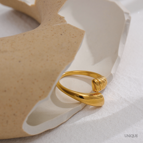 Anillo Torcido Ajustable