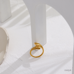 Anillo Torcido Ajustable